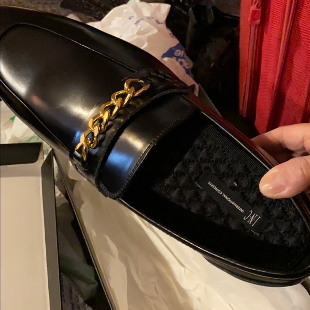 Men's dress shoes